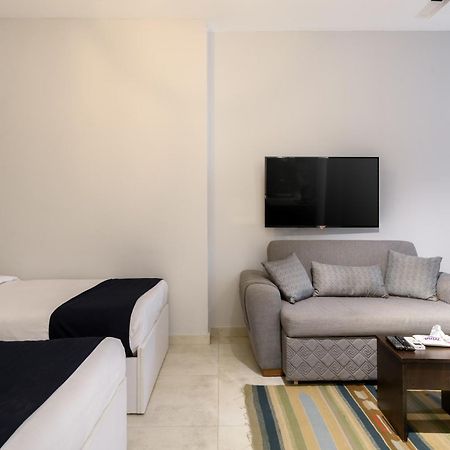 Travelholic Residence Golden Gates 카이로 외부 사진