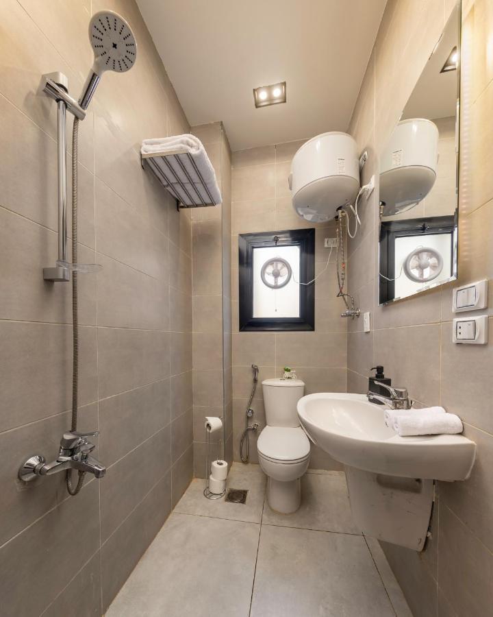 Travelholic Residence Golden Gates 카이로 외부 사진